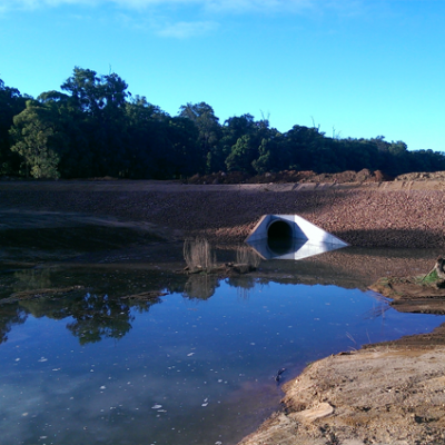 Beneath asphalt overlays as a waterproofing layer/To contain seepage losses in existing above-ground tanks